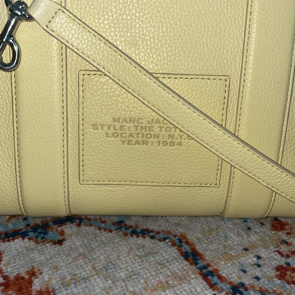 Marc Jacobs The Tote Bag - Picture 7 of 10